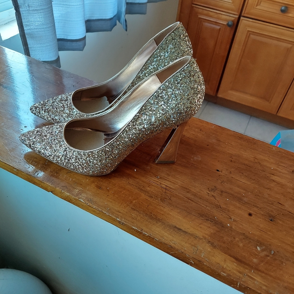 Shoe pump - Picture 2 of 4